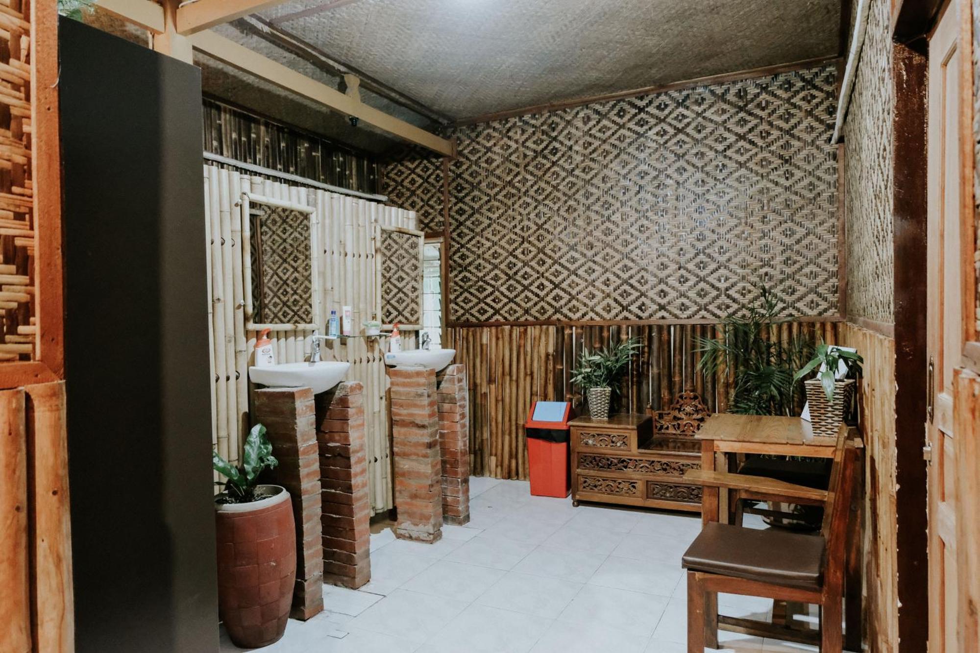 Glory Homestay Yogyakarta Exterior foto