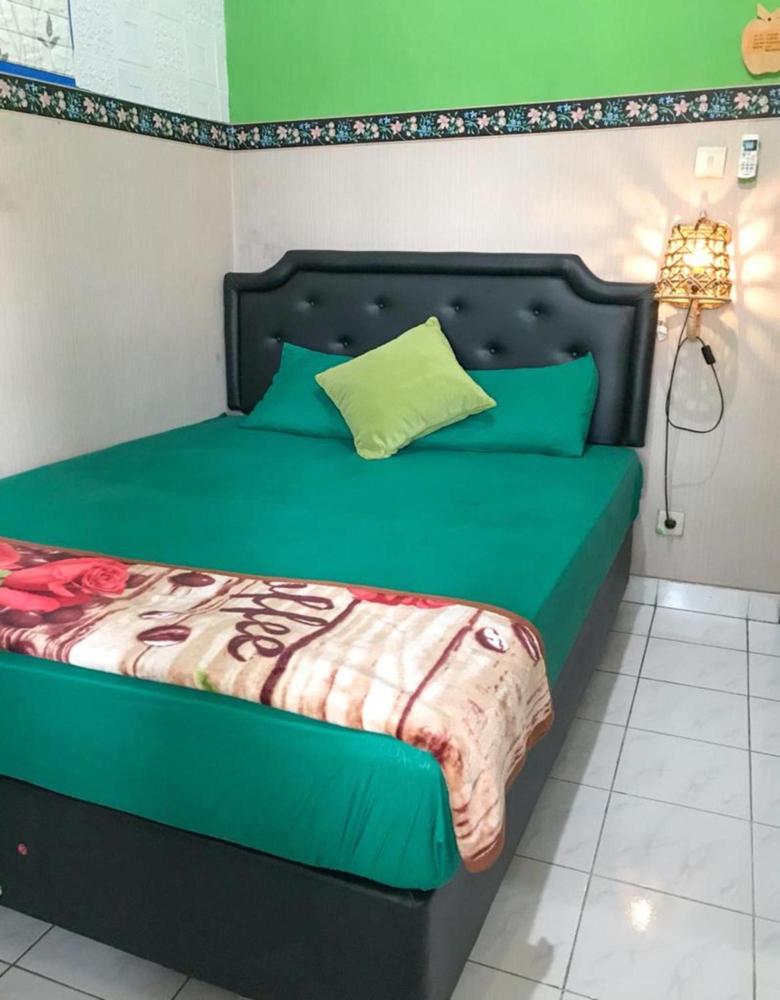 Glory Homestay Yogyakarta Exterior foto